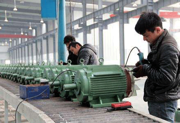 三相異步電動機在運轉中突然停止運行是怎么回事？