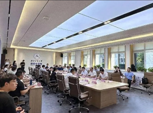西安西瑪電機(jī)與西北工業(yè)大學(xué)開(kāi)展“雙進(jìn)”活動(dòng)，共推科技創(chuàng)新與產(chǎn)業(yè)升級(jí)